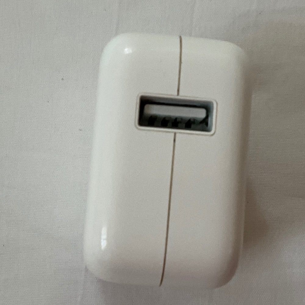 APPLE 12W USB Power Adapter/Charging Block (#3) - Picture 3 of 5